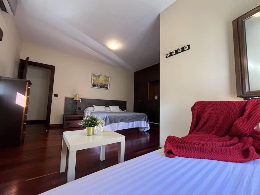 Villa Casa Con Piscina En El Centro Los Llanos De Aridane Exterior foto